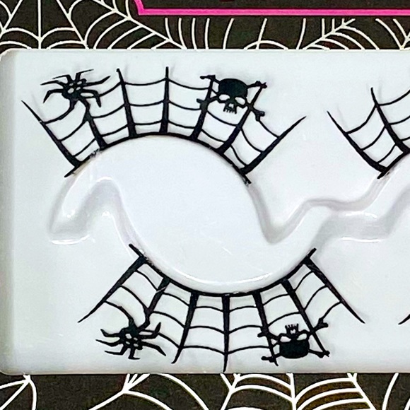 🎃🕸 I Put A Spell On You - 2 Pack fake lashes set! 👻🕷 NWT! **LAST ONE!** - Picture 2 of 7